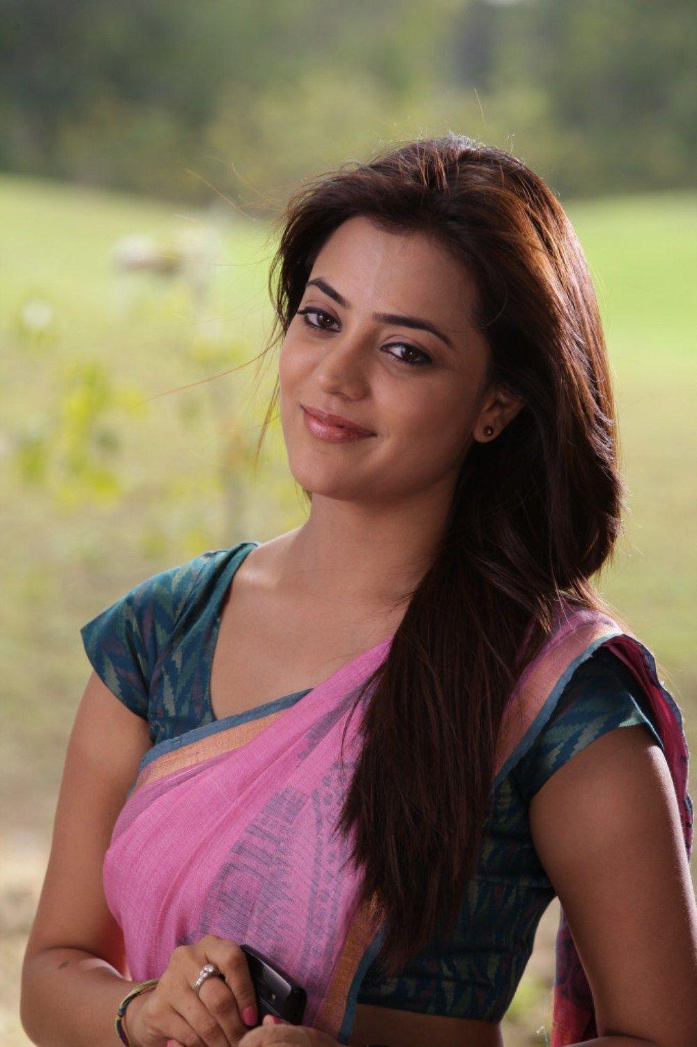 SOUTH INDIAN ACTRESS wallpaper in HD: Nisha Agarwal Pink saree