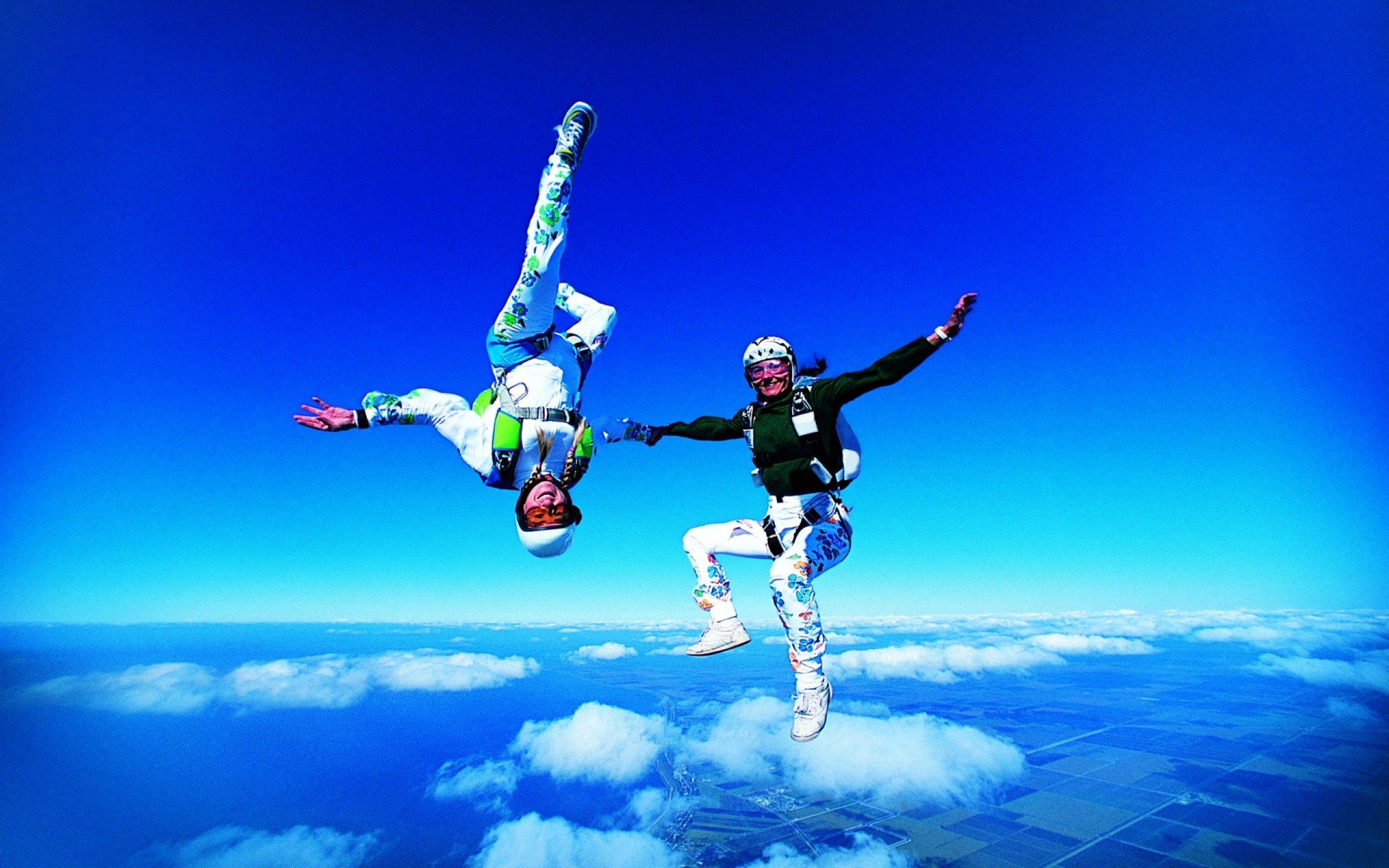 Skydiving HD Wallpaper