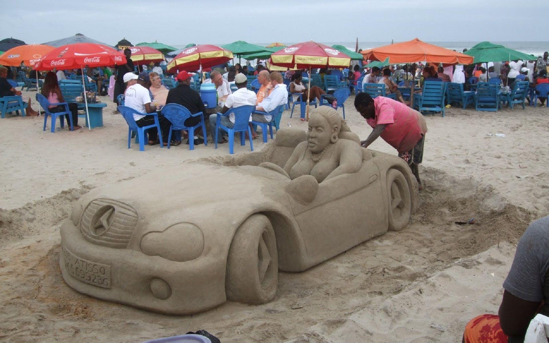 1920x1200 City Life In Accra, Sand Sculpture Mercedes Car