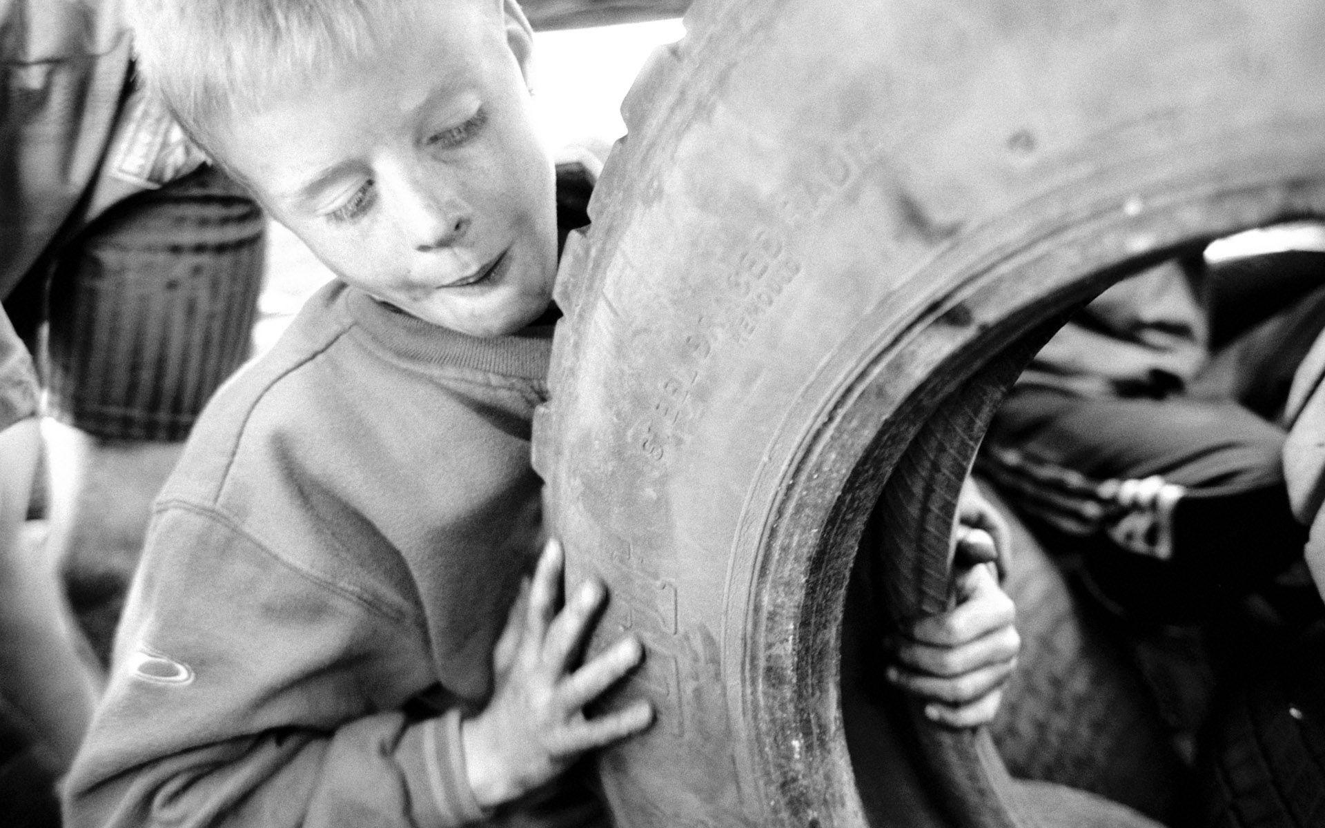 The first series of childhood poverty, war 26798 and white