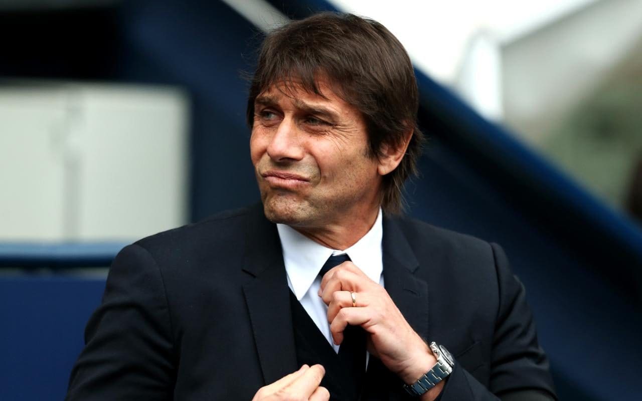 Antonio Conte makes personal appearance at Chelsea's staff