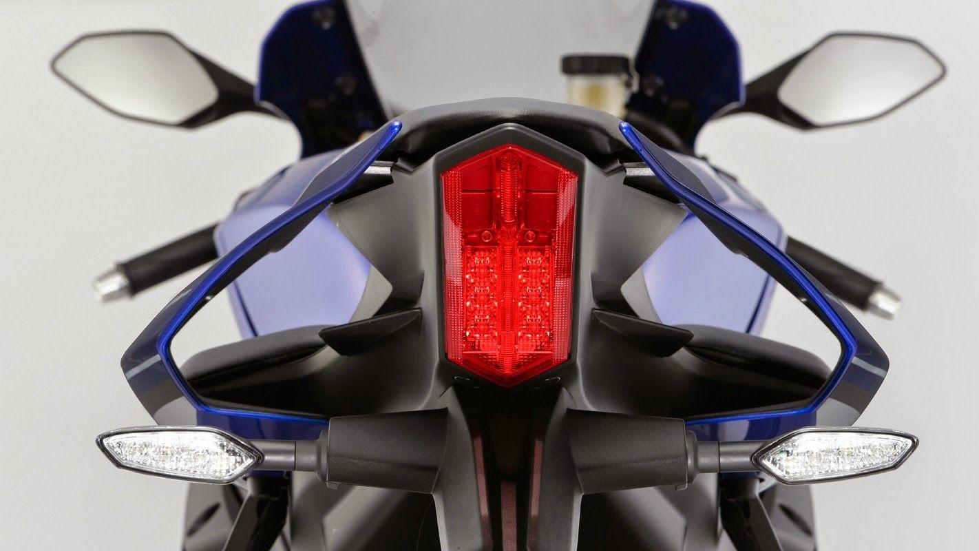 Newly Launched Yamaha YZF R1M In India 2015. Bike Car Art Photo