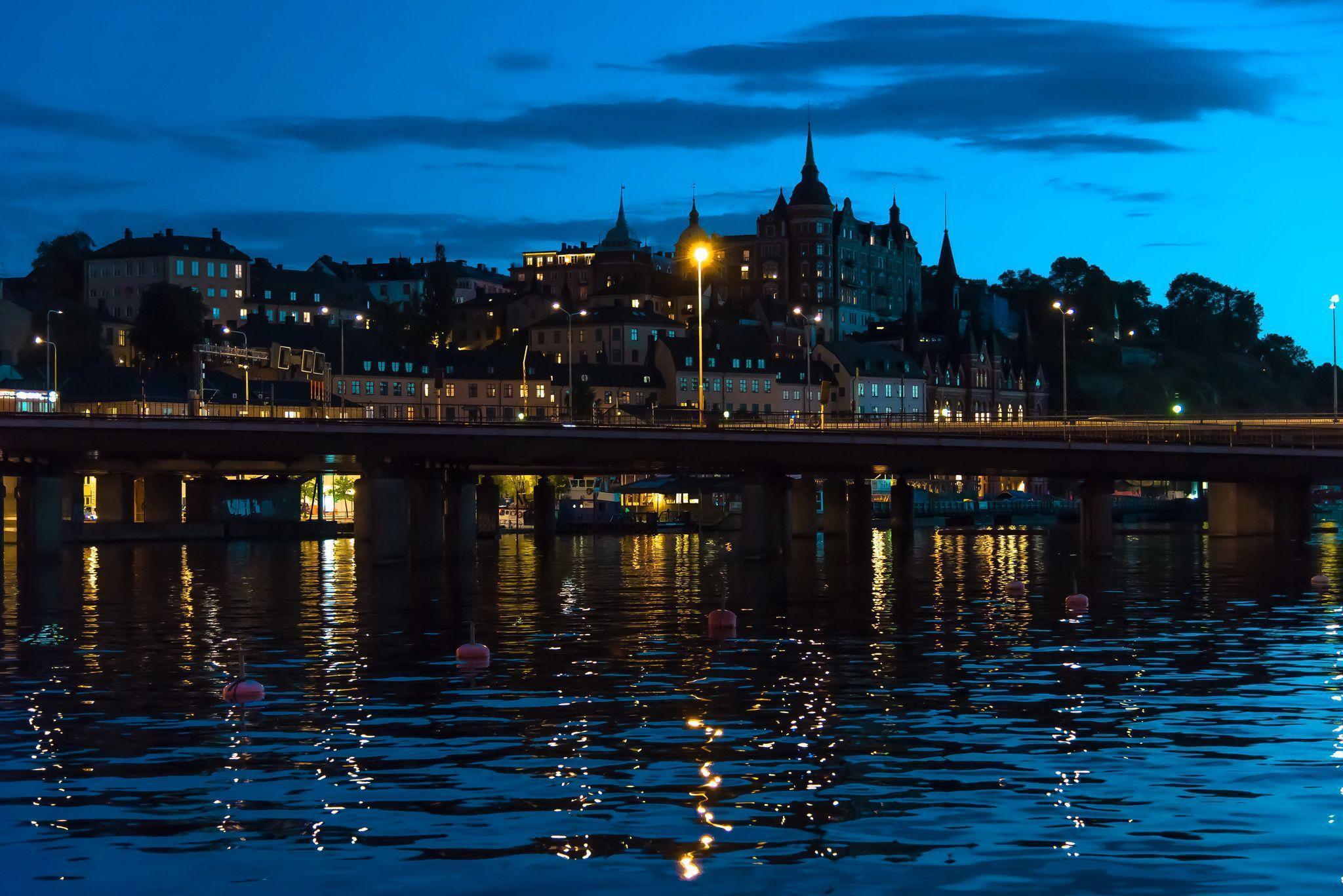 Wallpaper Stockholm Sweden Bridges Water Rivers night 2048x1367