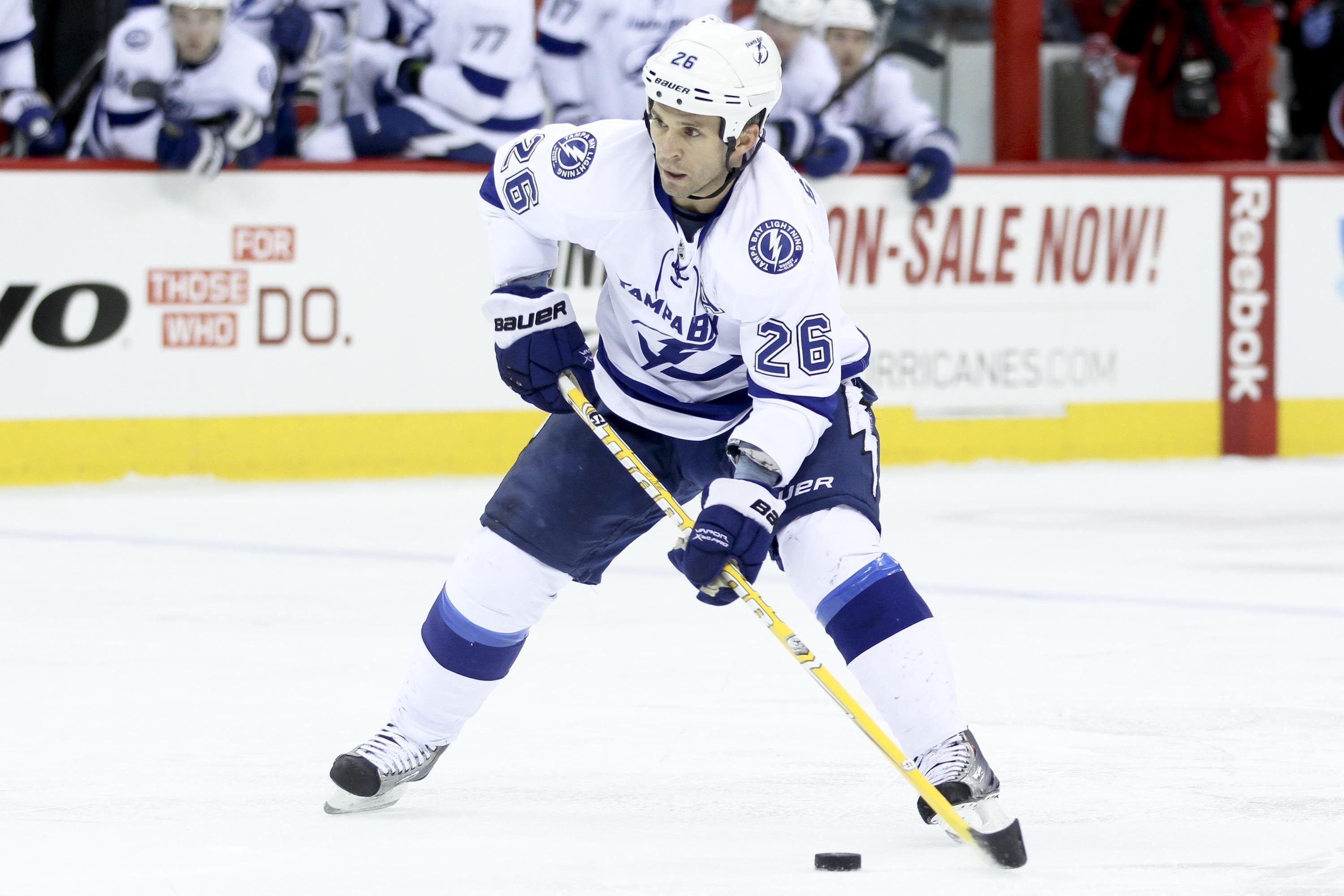 Famous NHL player Martin St. Louis wallpaper and image