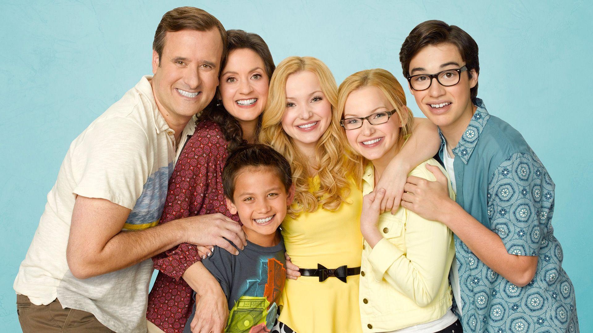 Liv And Maddie Teams Background 3