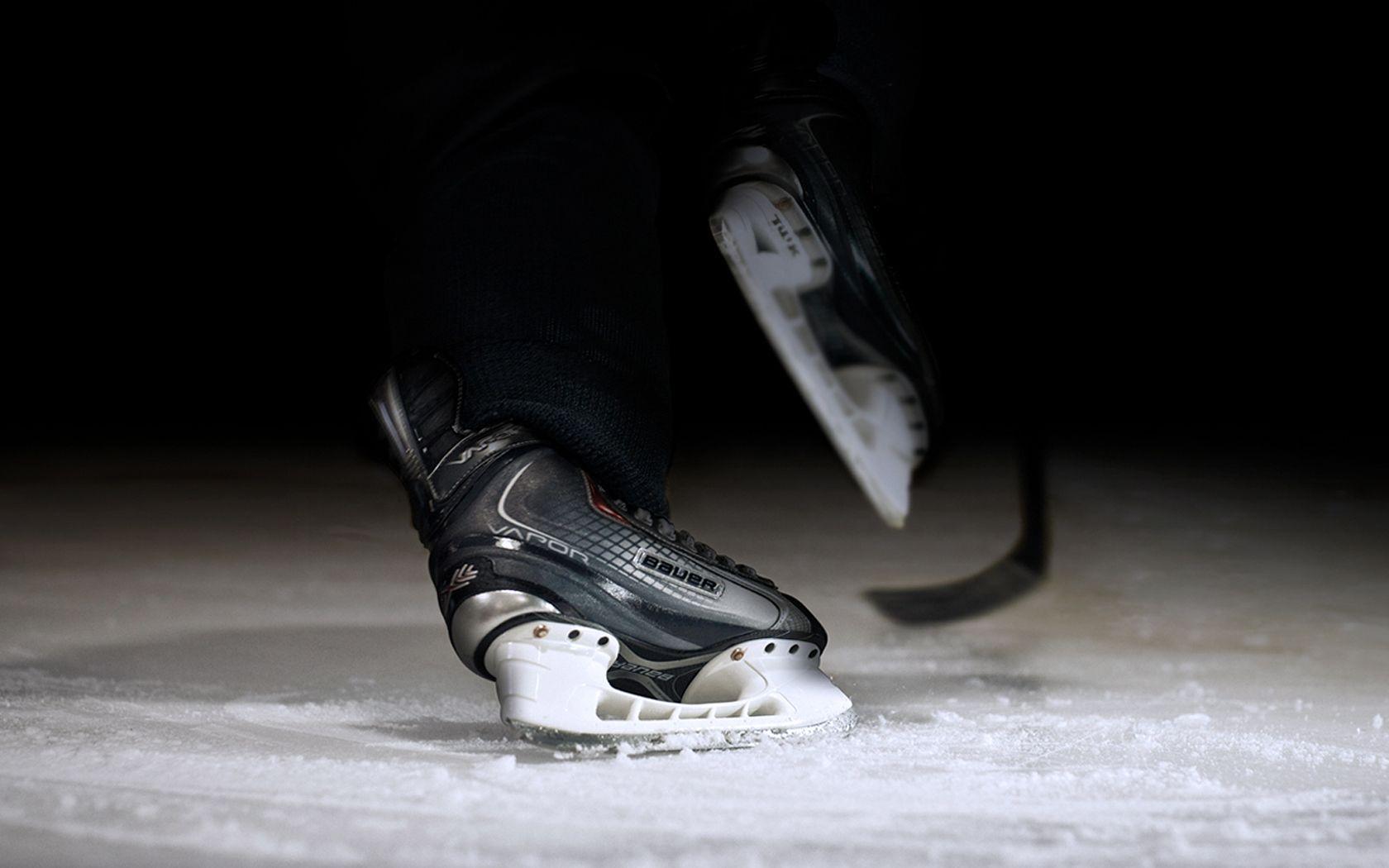 Bauer On The Ice. Score. Ice hockey, Hockey stuff