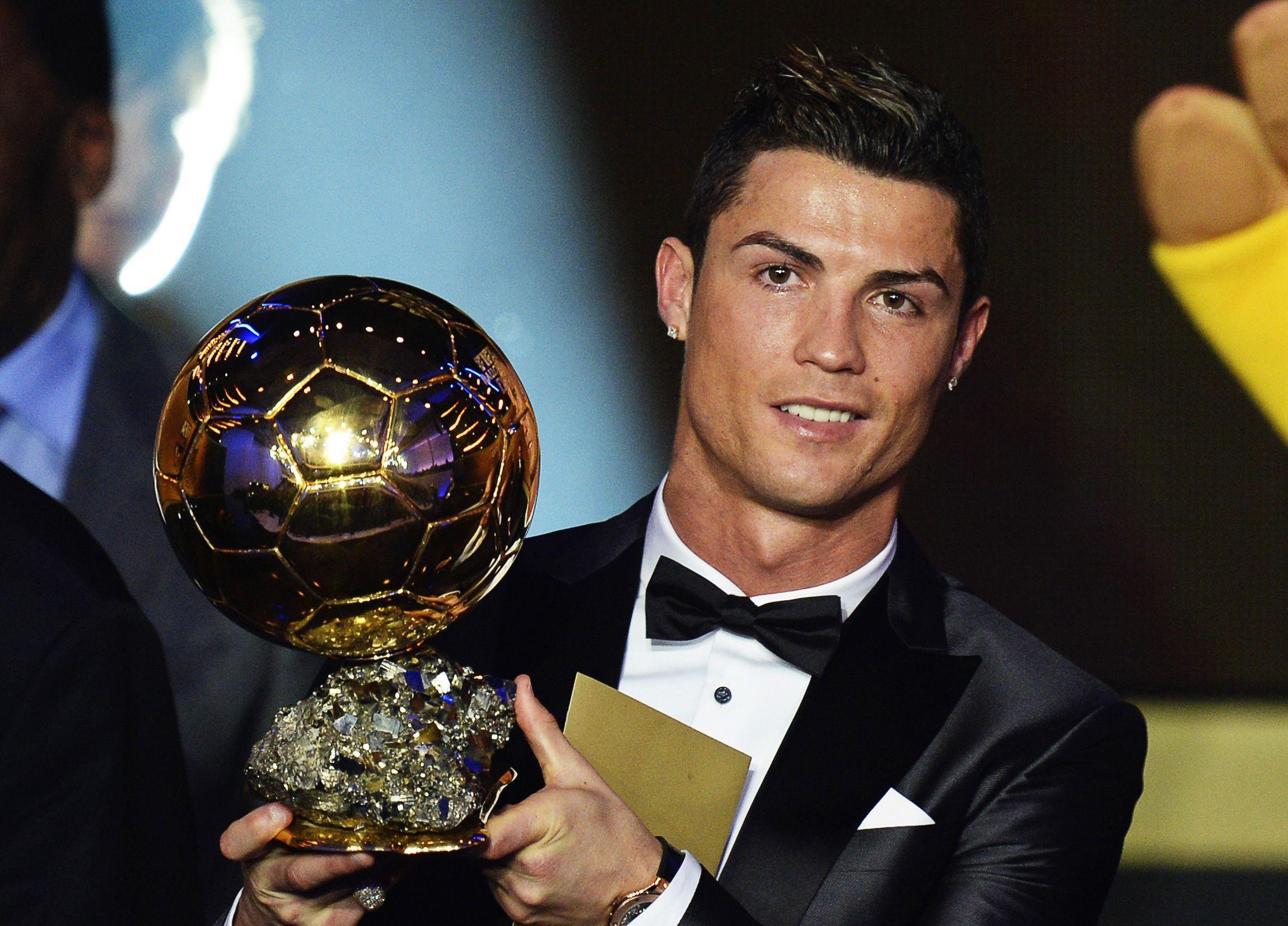 Cristiano Ronaldo Ballon d'Or WallPaper HD /w