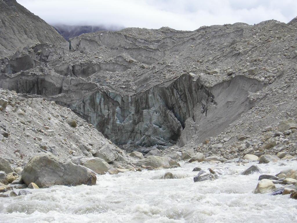 310+ Gangotri Stock Photos, Pictures & Royalty-Free Images - iStock |  Gangotri glacier