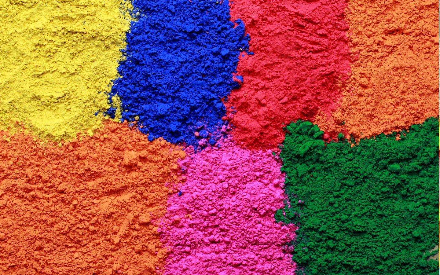 Celebrate Holi Your Devices With FREE Digital Wallpaper