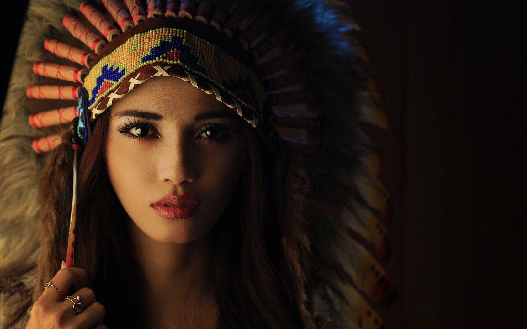 girls with indian head dresses. Beauty Girl Indian Headdress HD