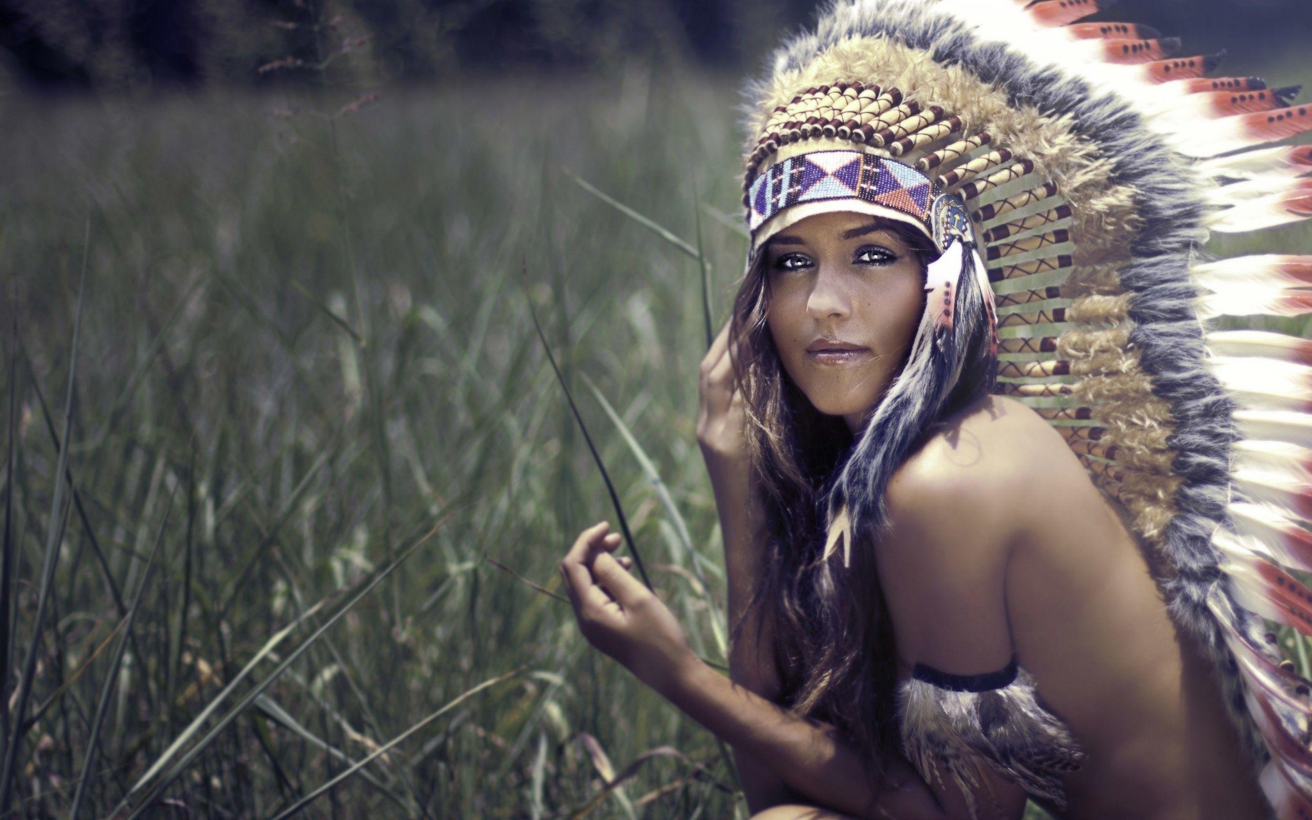 Native American Brunettes Headdress Wallpaper 43886