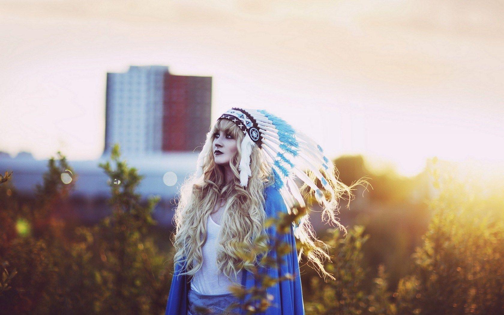 Lovely Girl Blonde Indian Headdress wallpaperx1050
