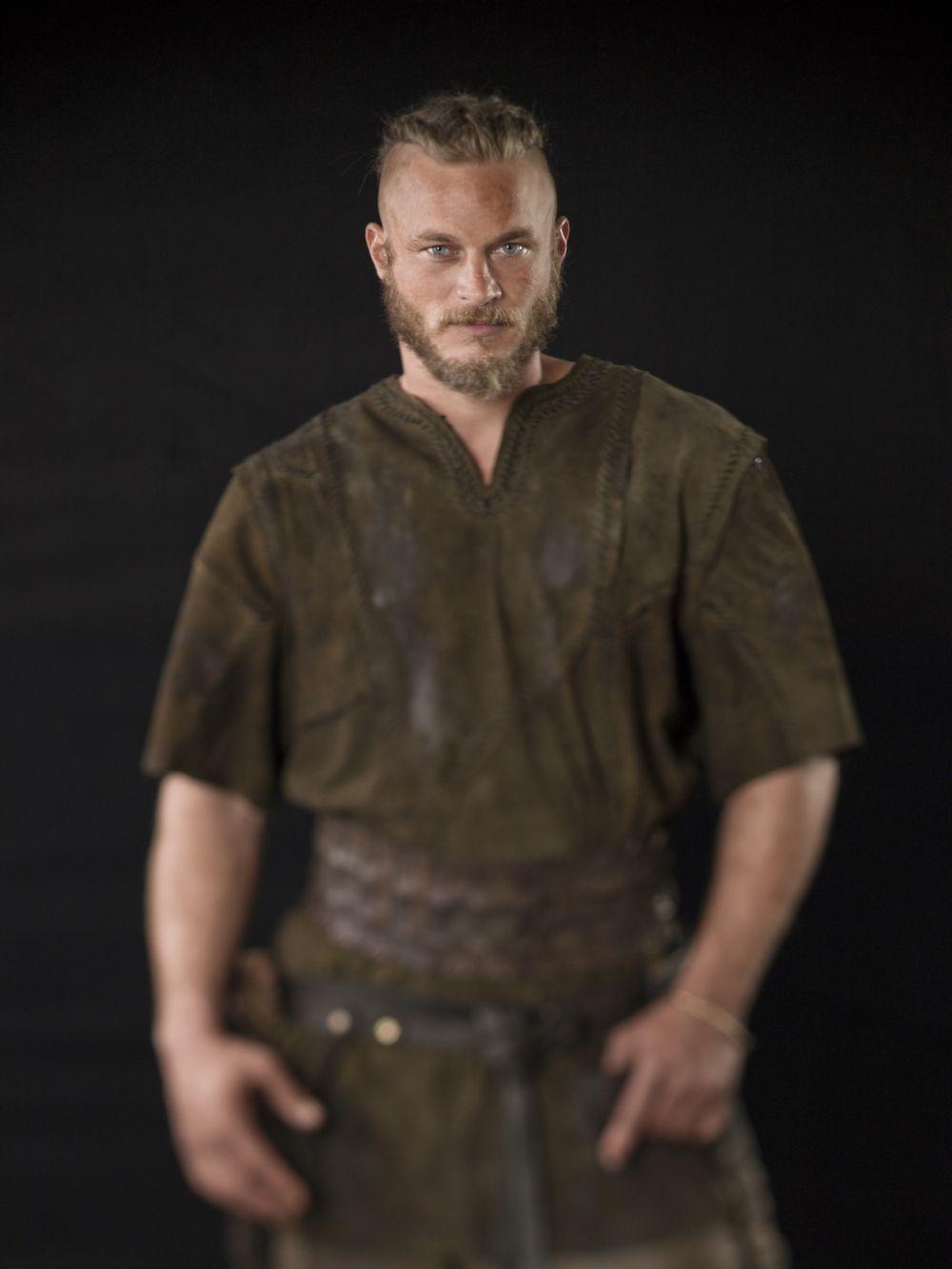Ragnar Lothbrok favorite Viking!. MEN I ENJOY LOOKING AT