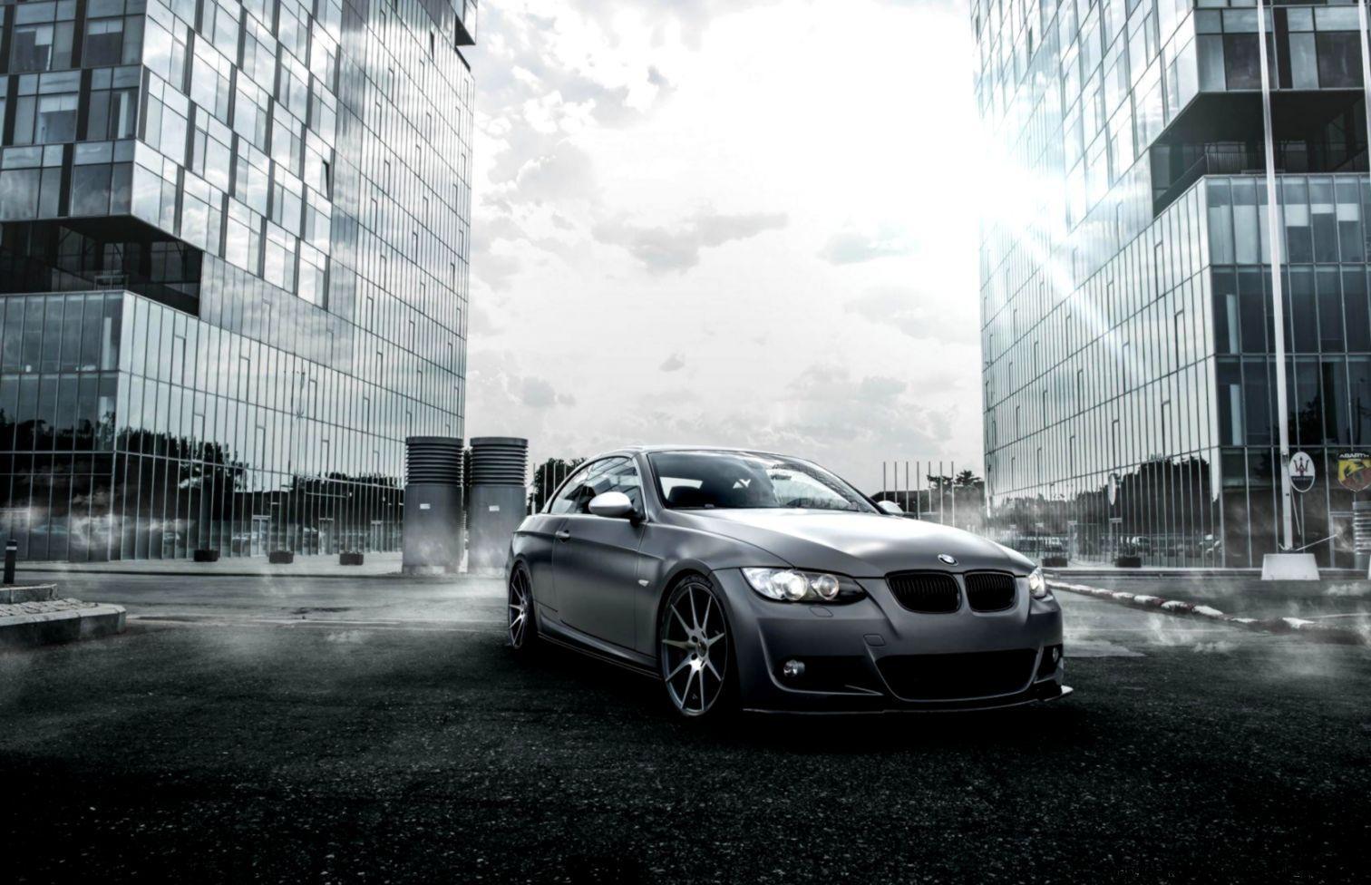 City Wallpaper With Car Picture