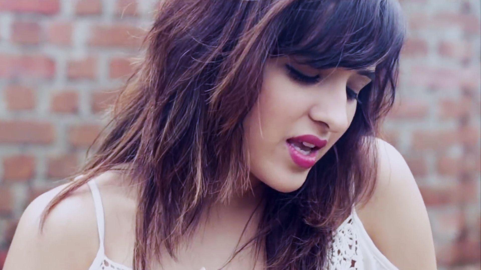 Beautiful Singer Shirley Setia Hot HD Image, Wallpaper & Full