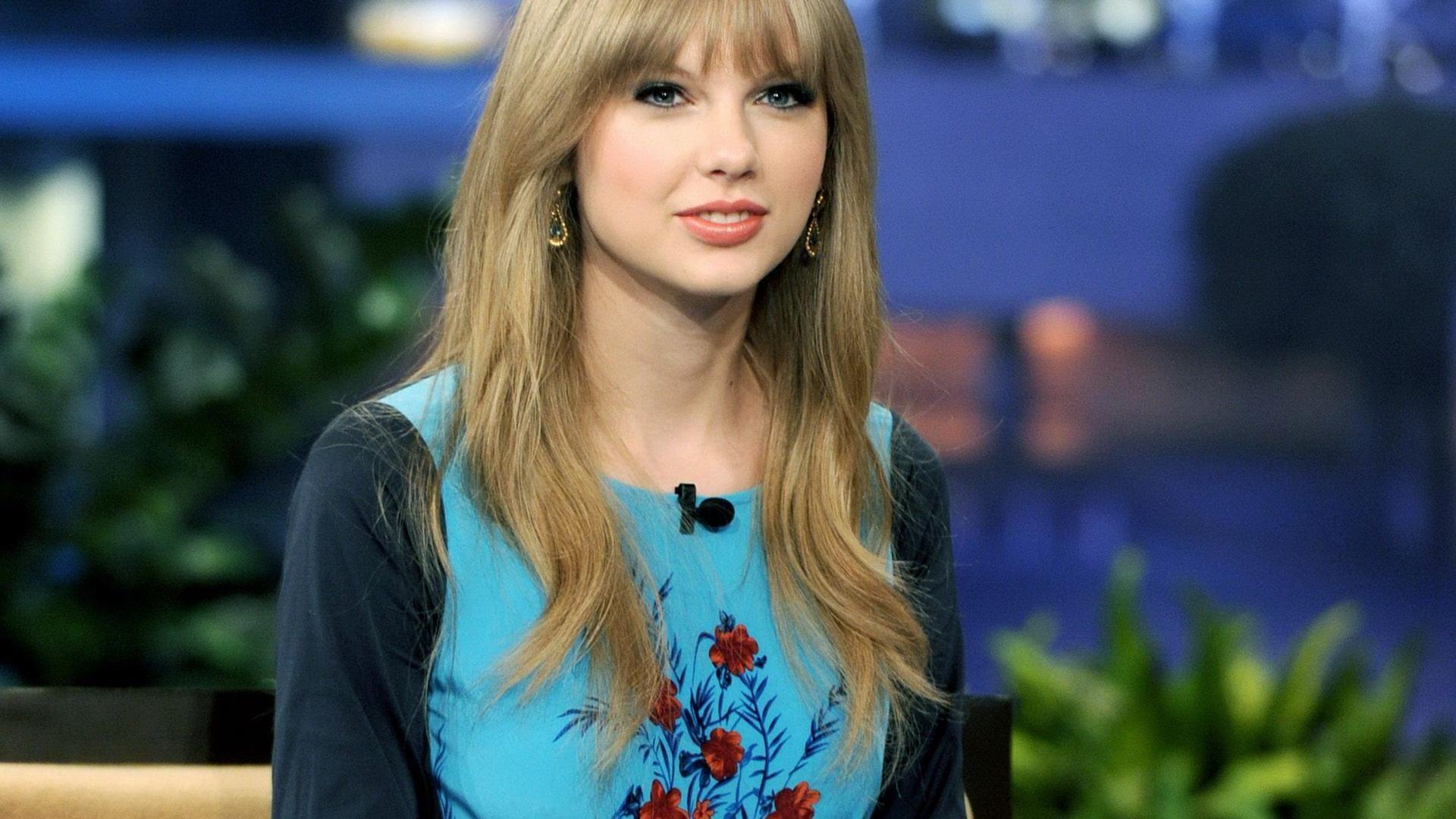 Taylor Swift HD Wallpaper Free Downloads