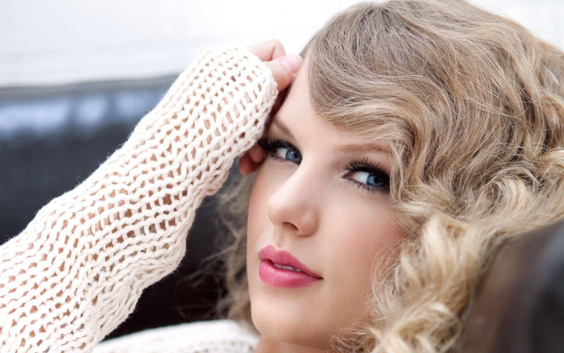Taylor Swift HD wallpaper free download