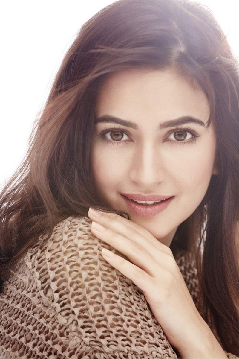 Hot & Spicy Photo's of Kriti Kharbanda. Sandalwood Sensation