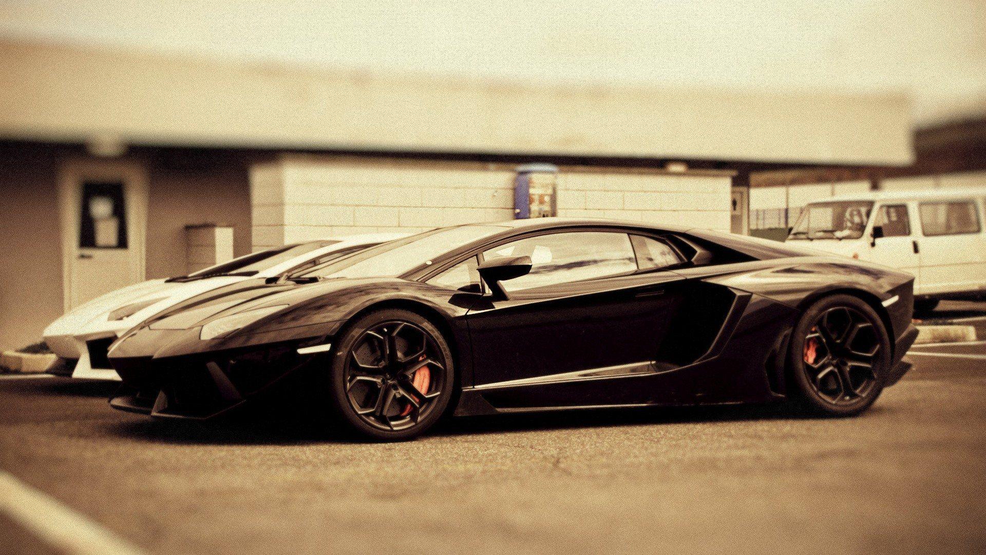 Lamborghini Aventador Desktop Wallpaper