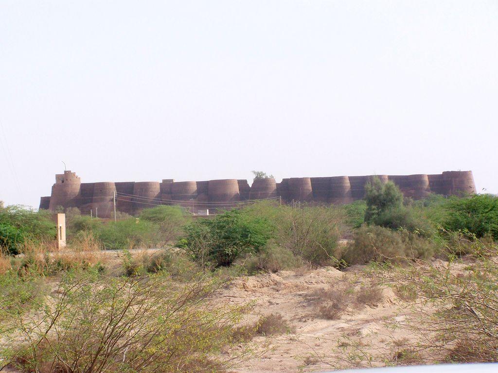 Bahawalpur Digest: Derawar Fort