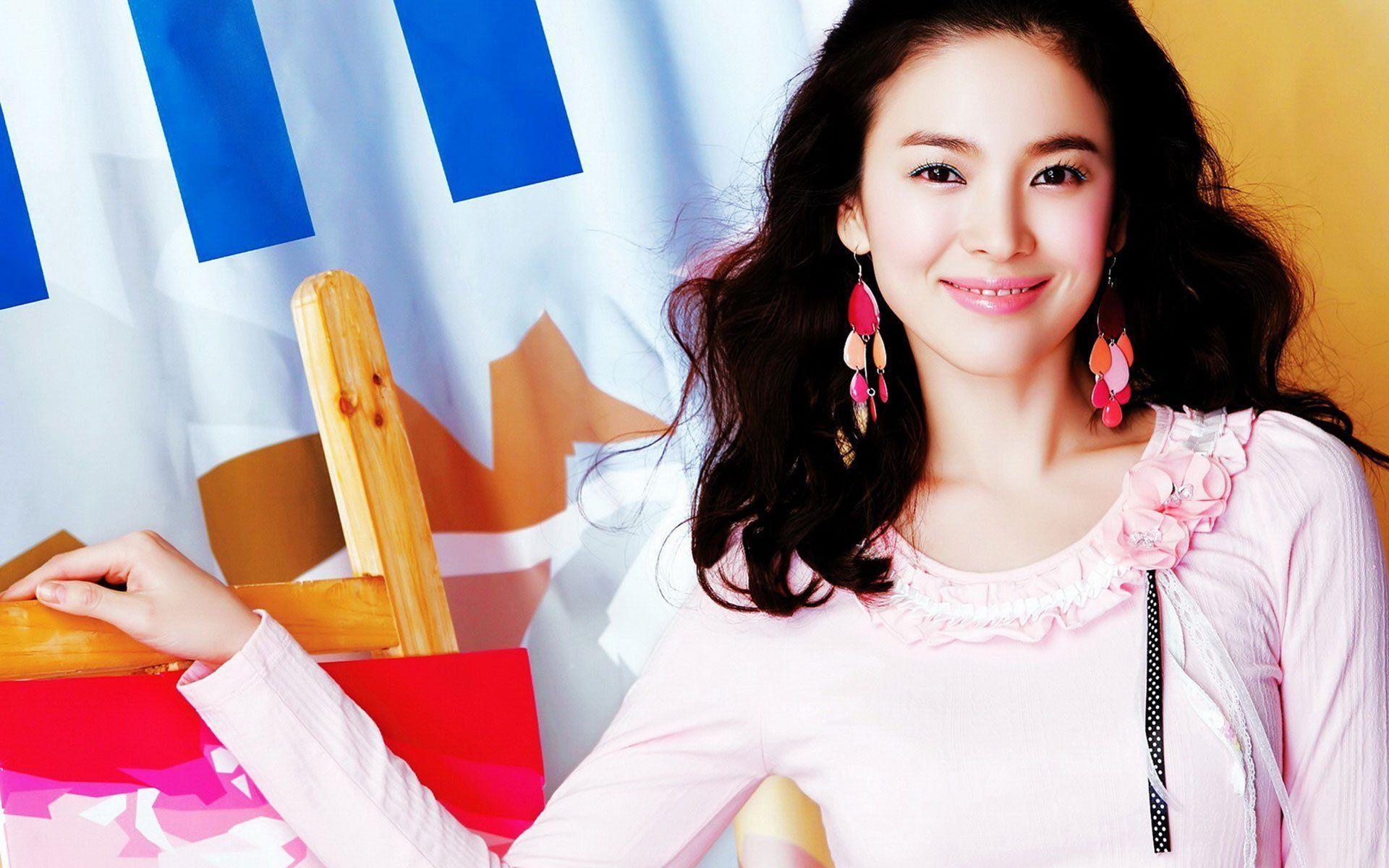 Song Hye Kyo HD Wallpaper