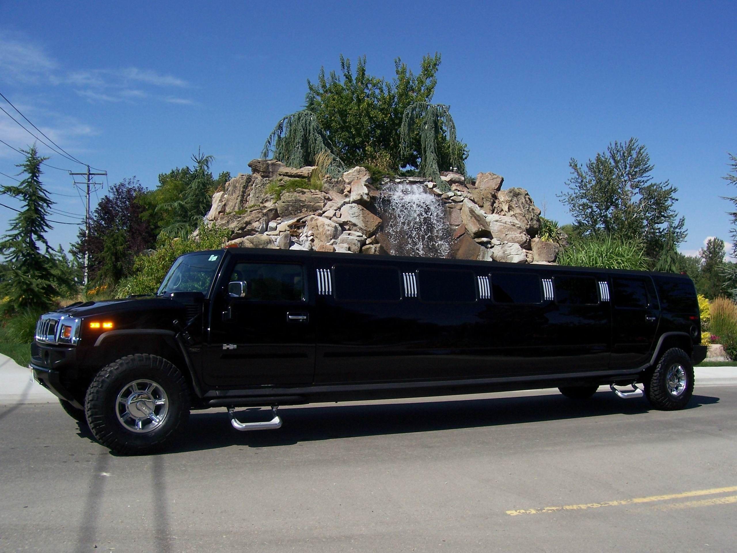 Limosine Black Hummer Limousines And 2560x1920 #limosine