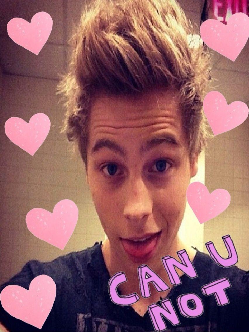 5SOS Luke Hemmings Wallpaper