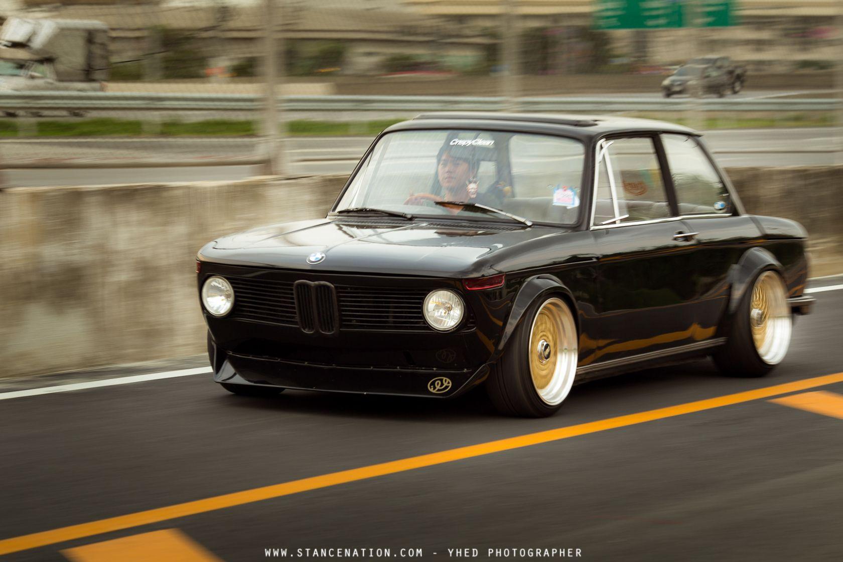 Bmw 2002 Photo and Wallpaper