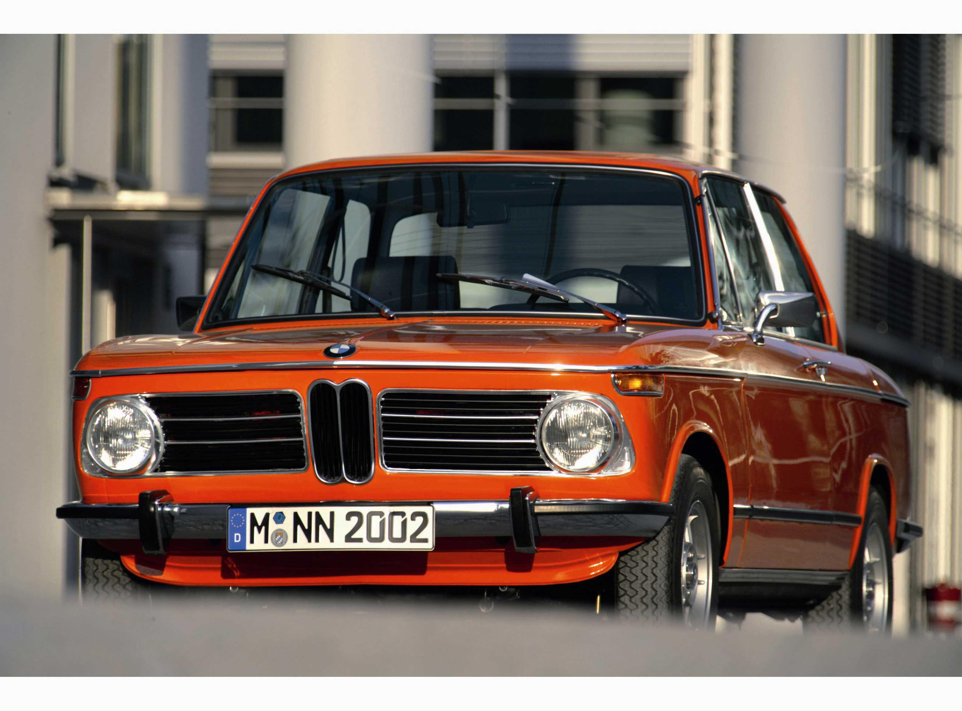 Bmw 2002 Photo and Wallpaper