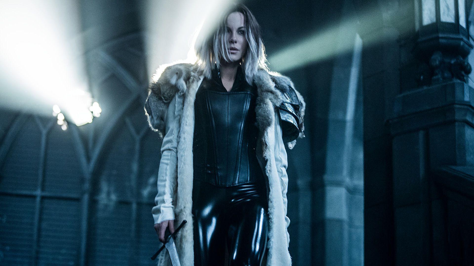 Kate Beckinsale Wallpaper