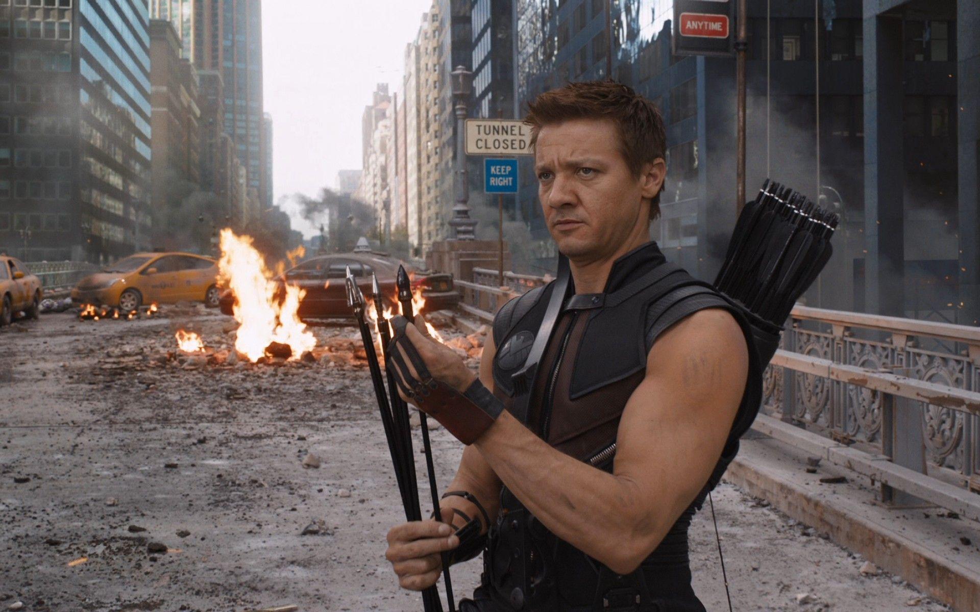 Jeremy Renner Wanted Hawkeye To Die In 'The Avengers'