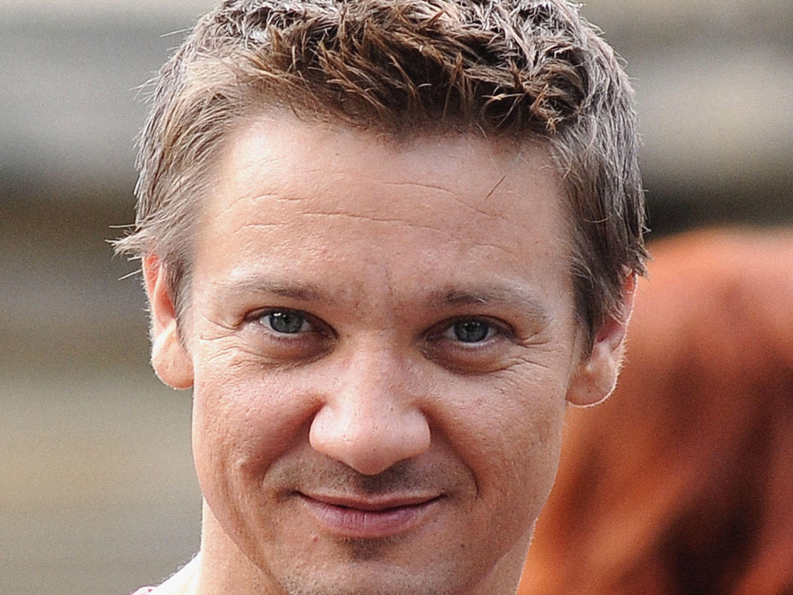 Jeremy Renner. Free Desktop Wallpaper for Widescreen, HD and Mobile