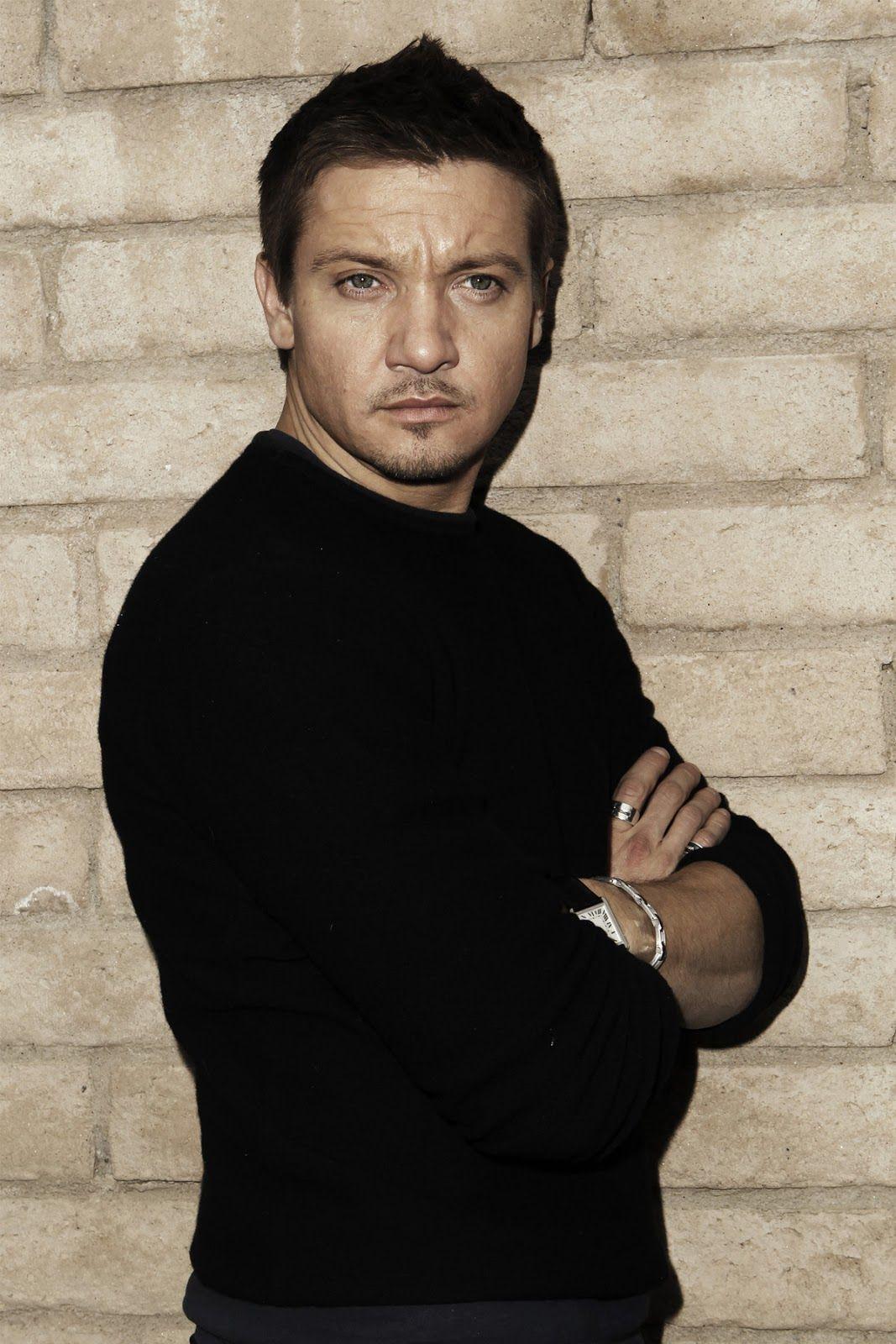 Jeremy Renner. HD Wallpaper (High Definition)