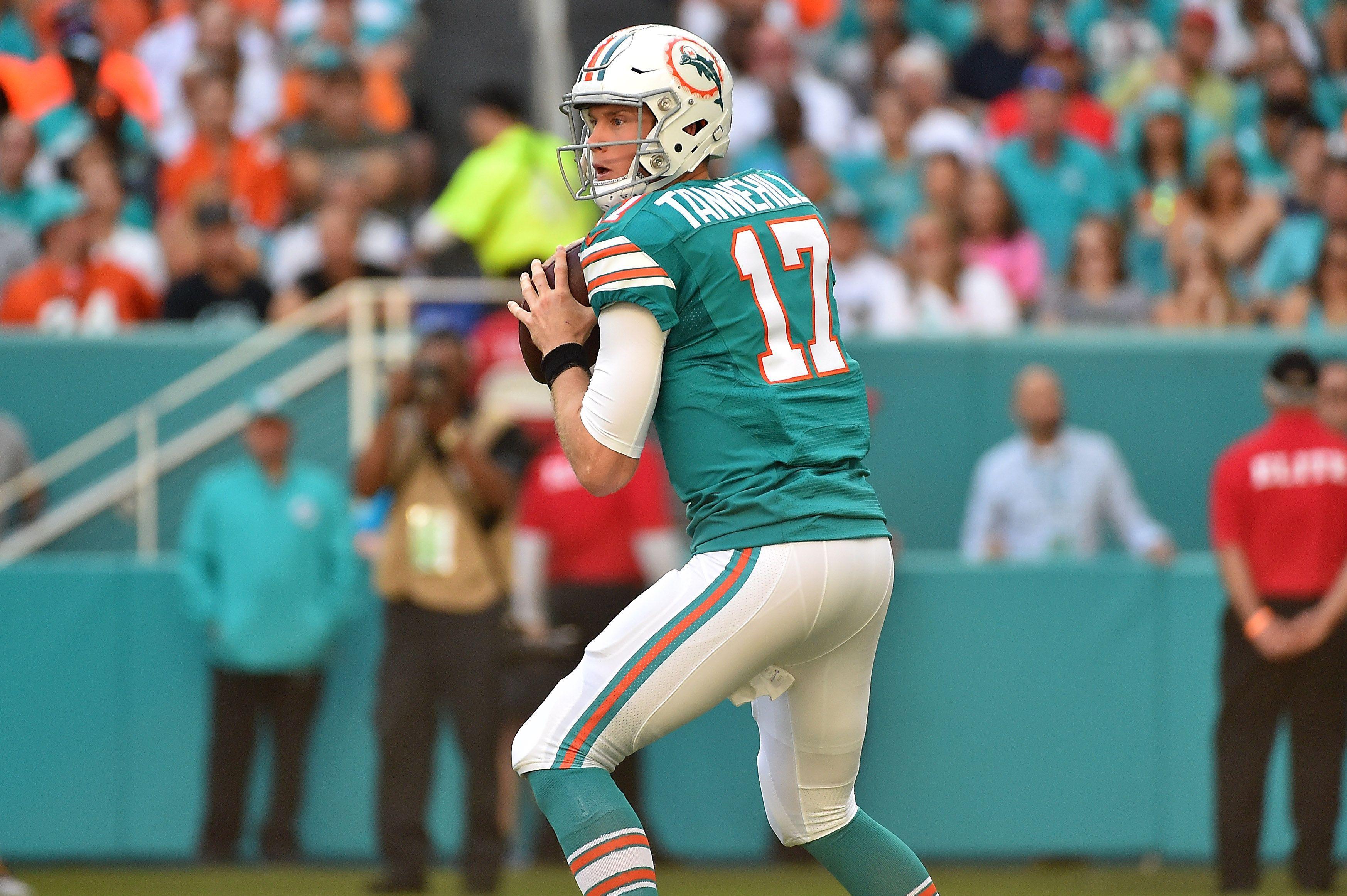 Dolphins ride Ryan Tannehill's arm to win over 49ers