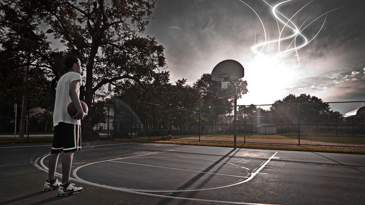 Уличная площадка для баскетбола