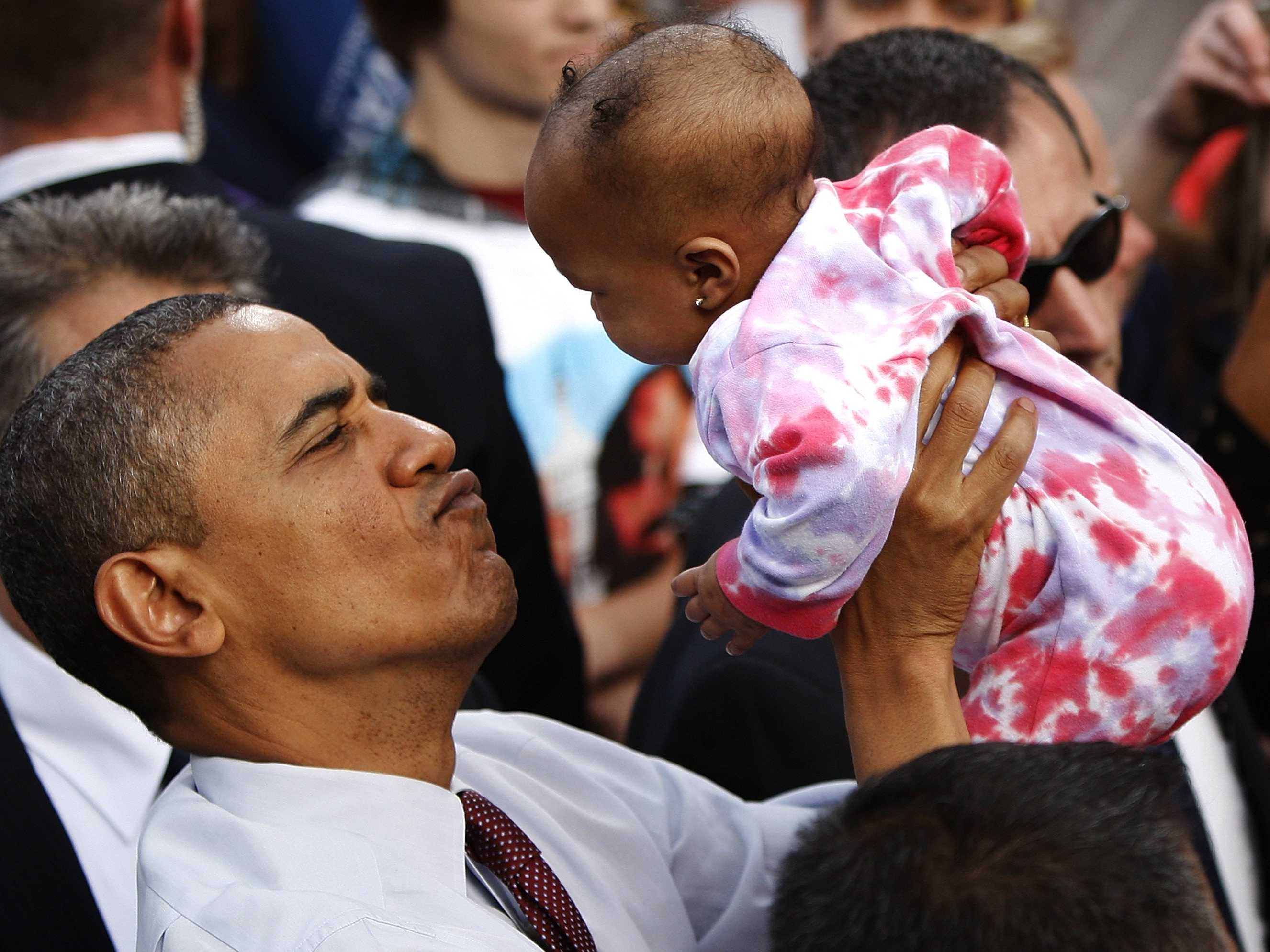 photo of Obama with children