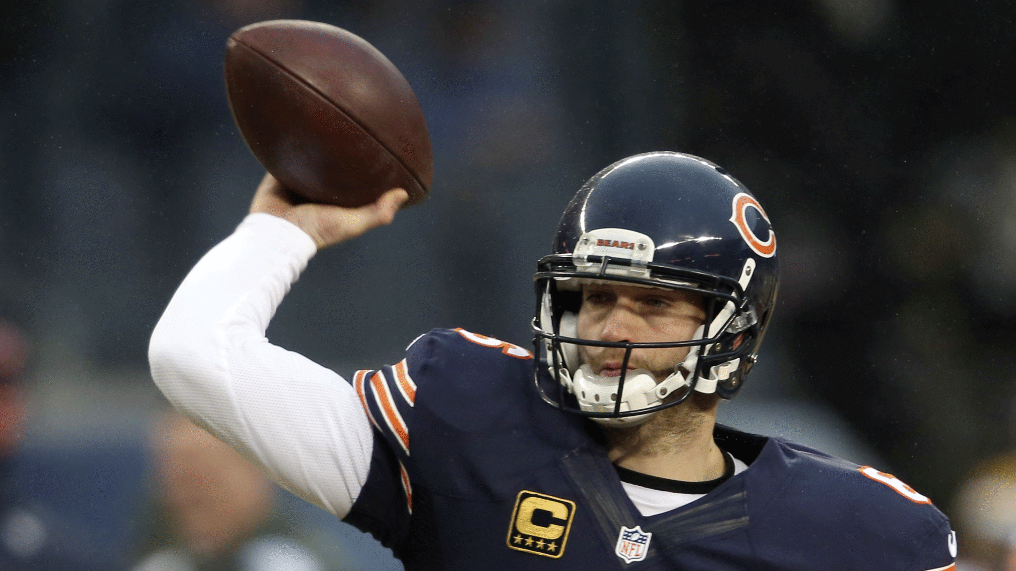 Bears lock in future with Jay Cutler deal