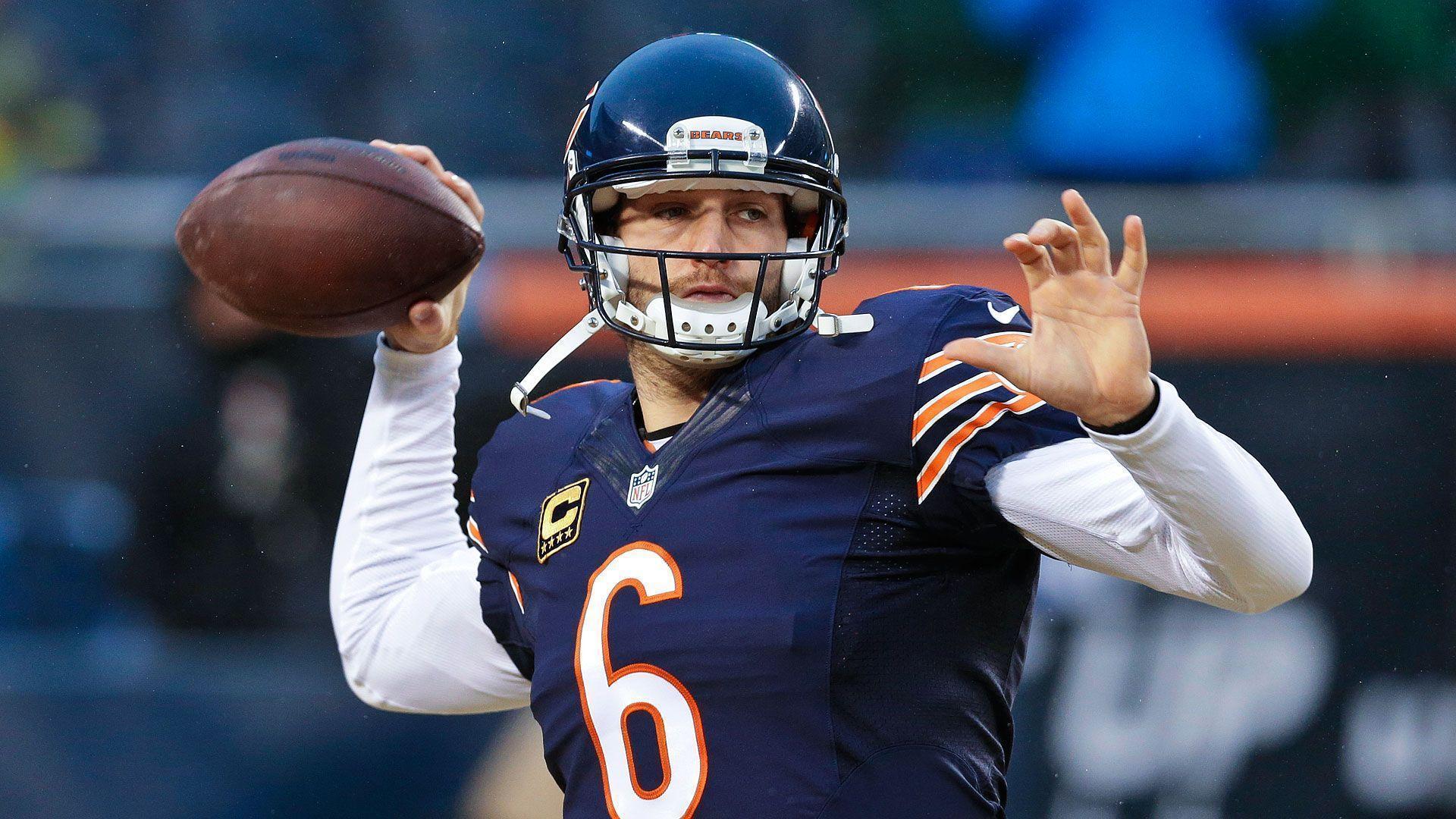 Jay Cutler wants to play for Bears, but will they keep him?. NFL