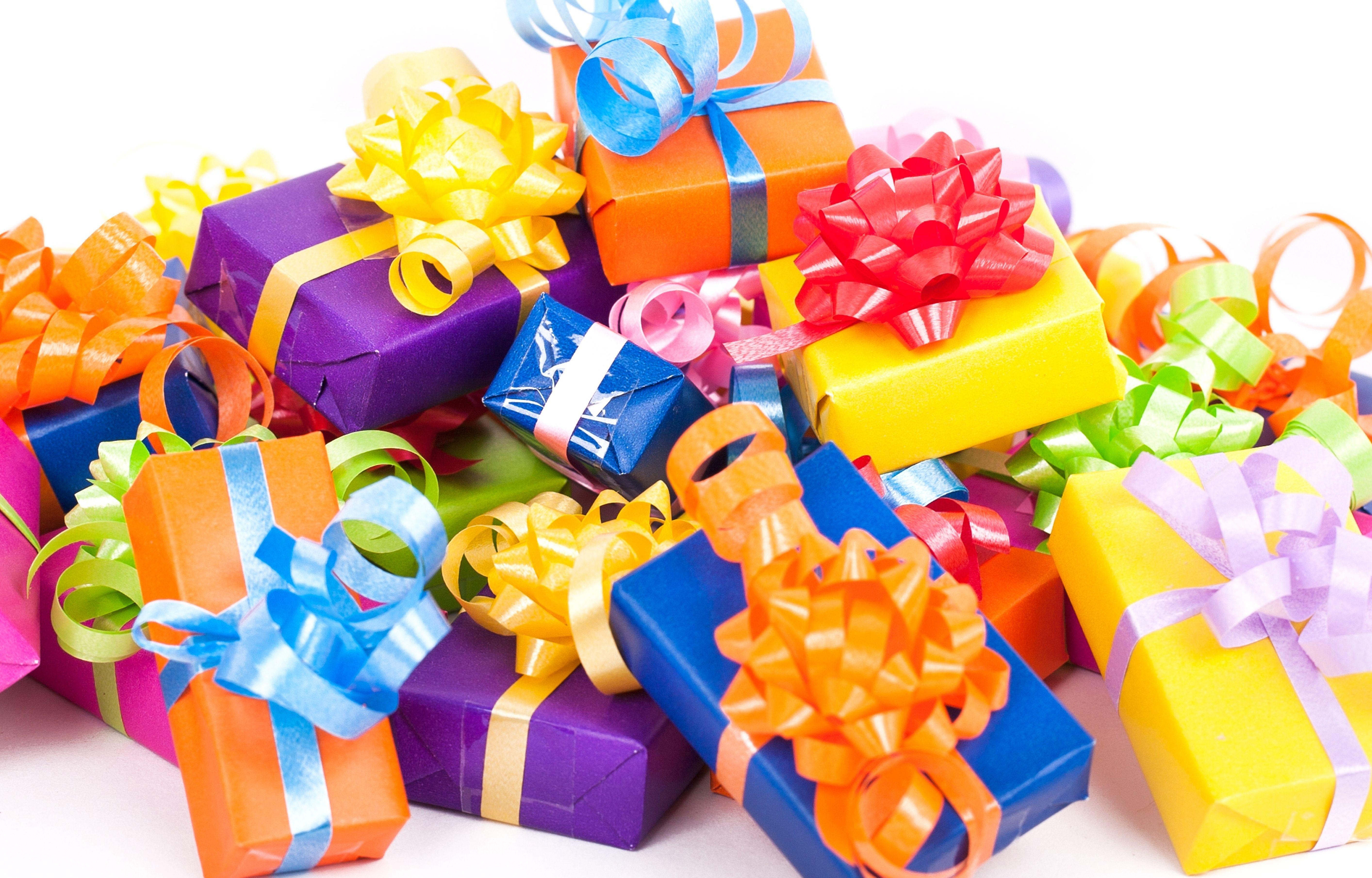 Download Wallpaper Gifts, Boxes, Set, Bright HD Background