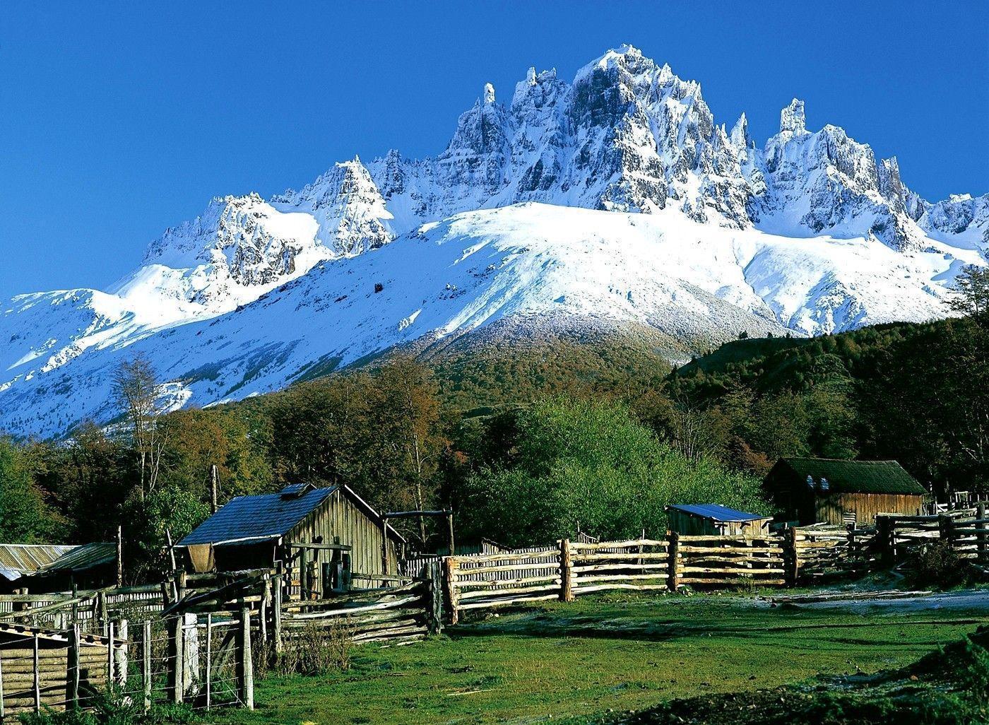 Dwelling in the mountains of Patagonia wallpaper and image