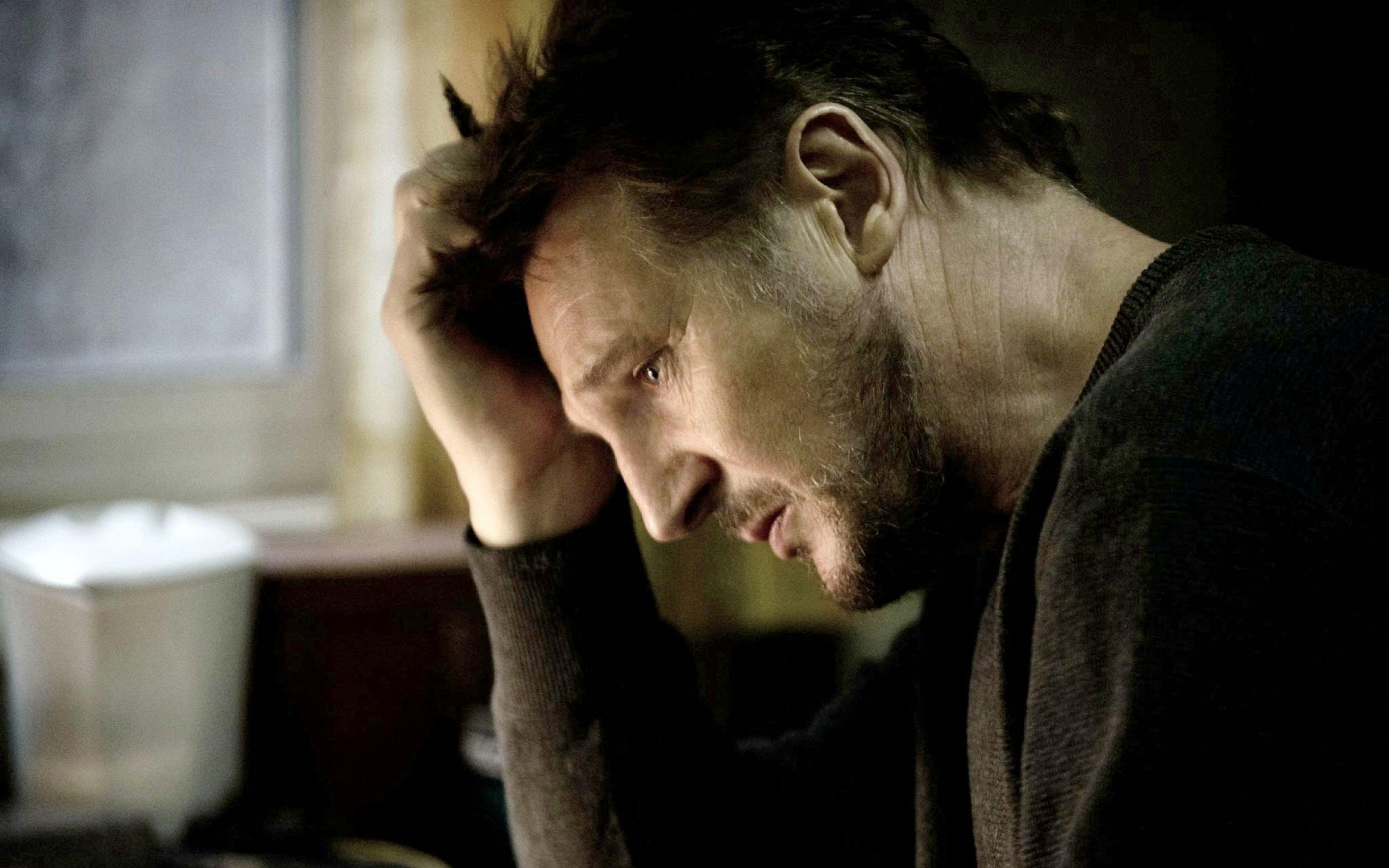 Download Wallpapers 3840x2400 Liam neeson, View, Brunette, Hair