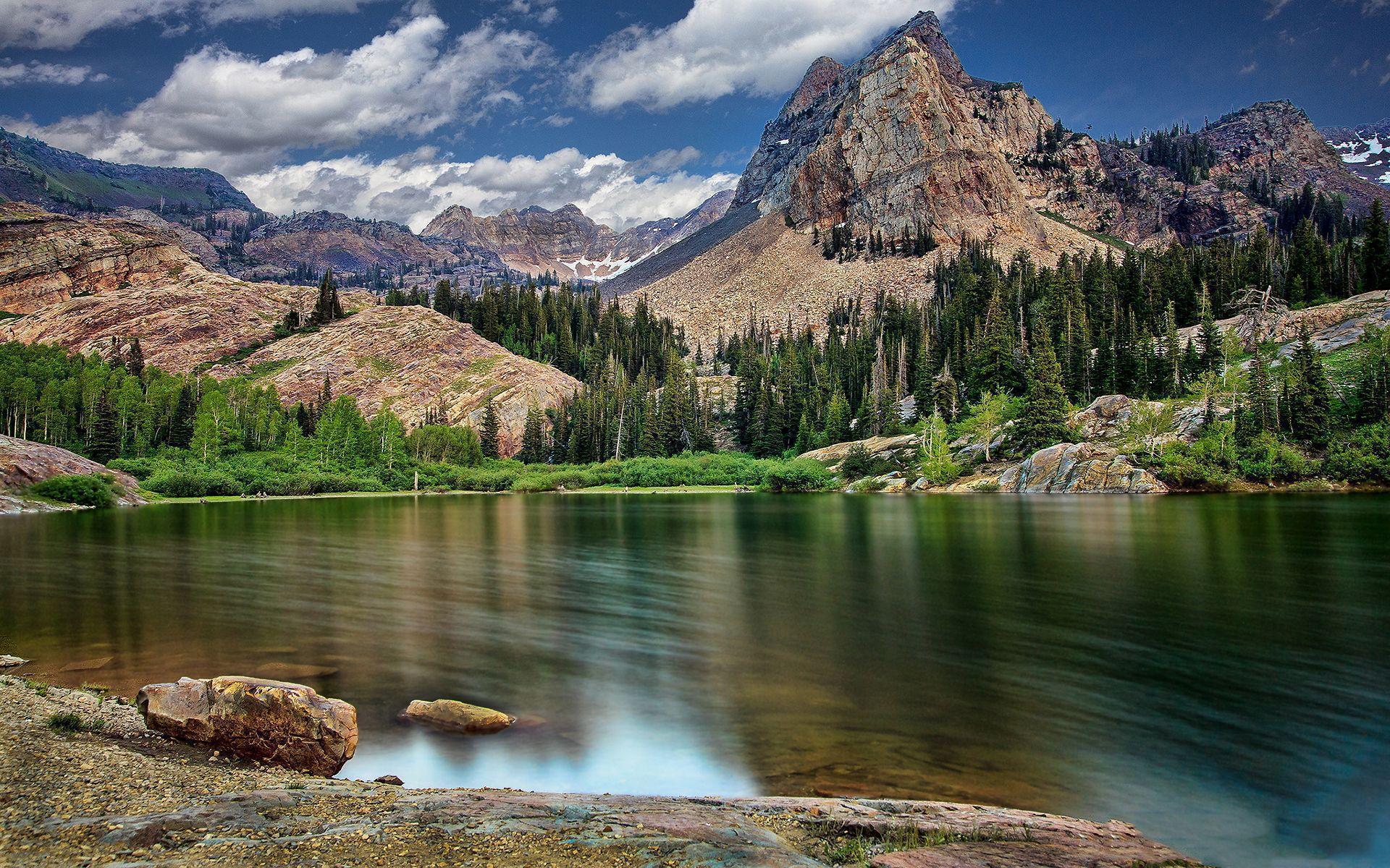 Lake in mountains HD Wallpaper