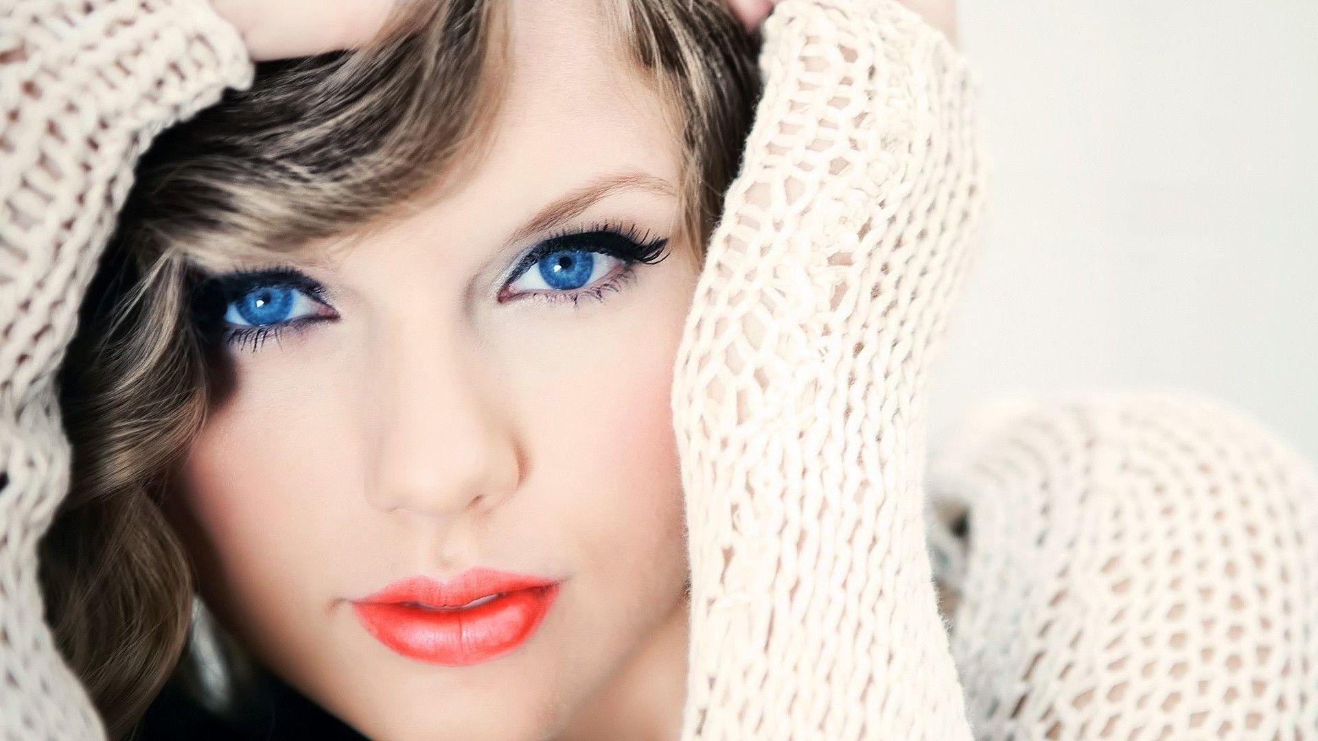 Taylor Swift HD Wallpaper Free Downloads