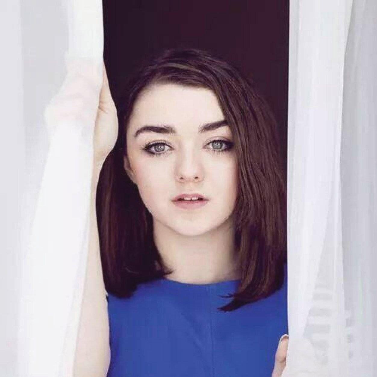 Group of Maisie Williams Wallpaper HD