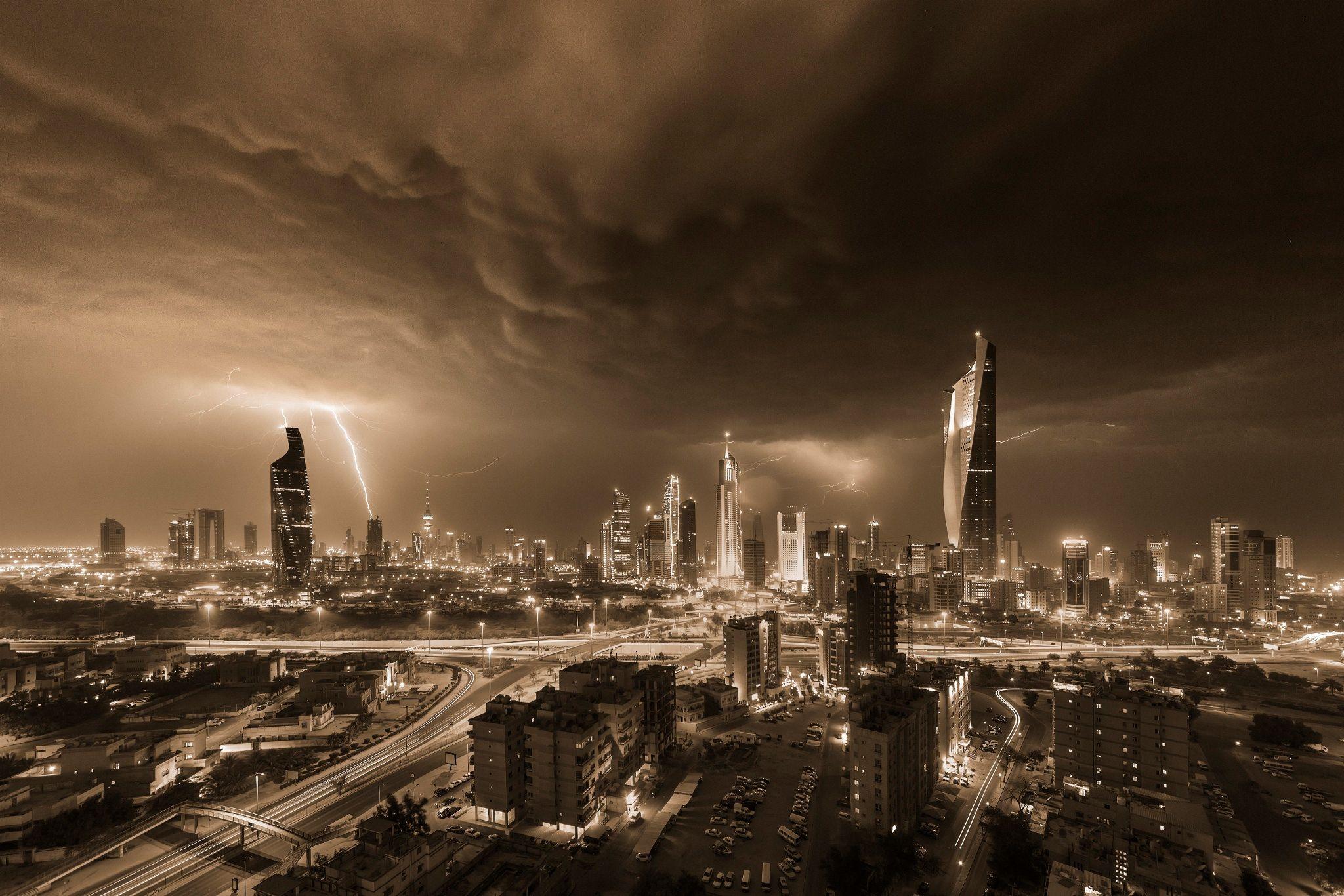 Kuwait Thunderstorm Sepia Full HD Wallpaper
