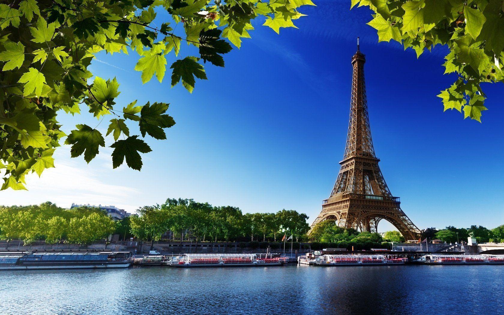 Eiffel Tower HD Wallpaper and Background Image