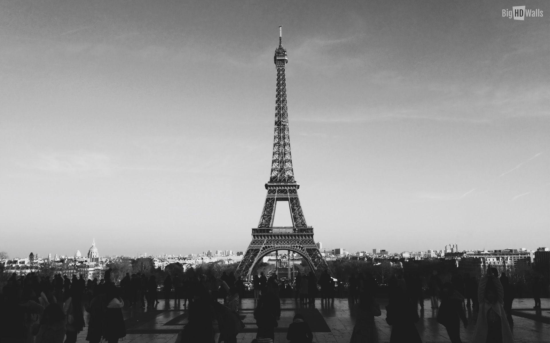 The Eiffel Tower HD Wallpaper