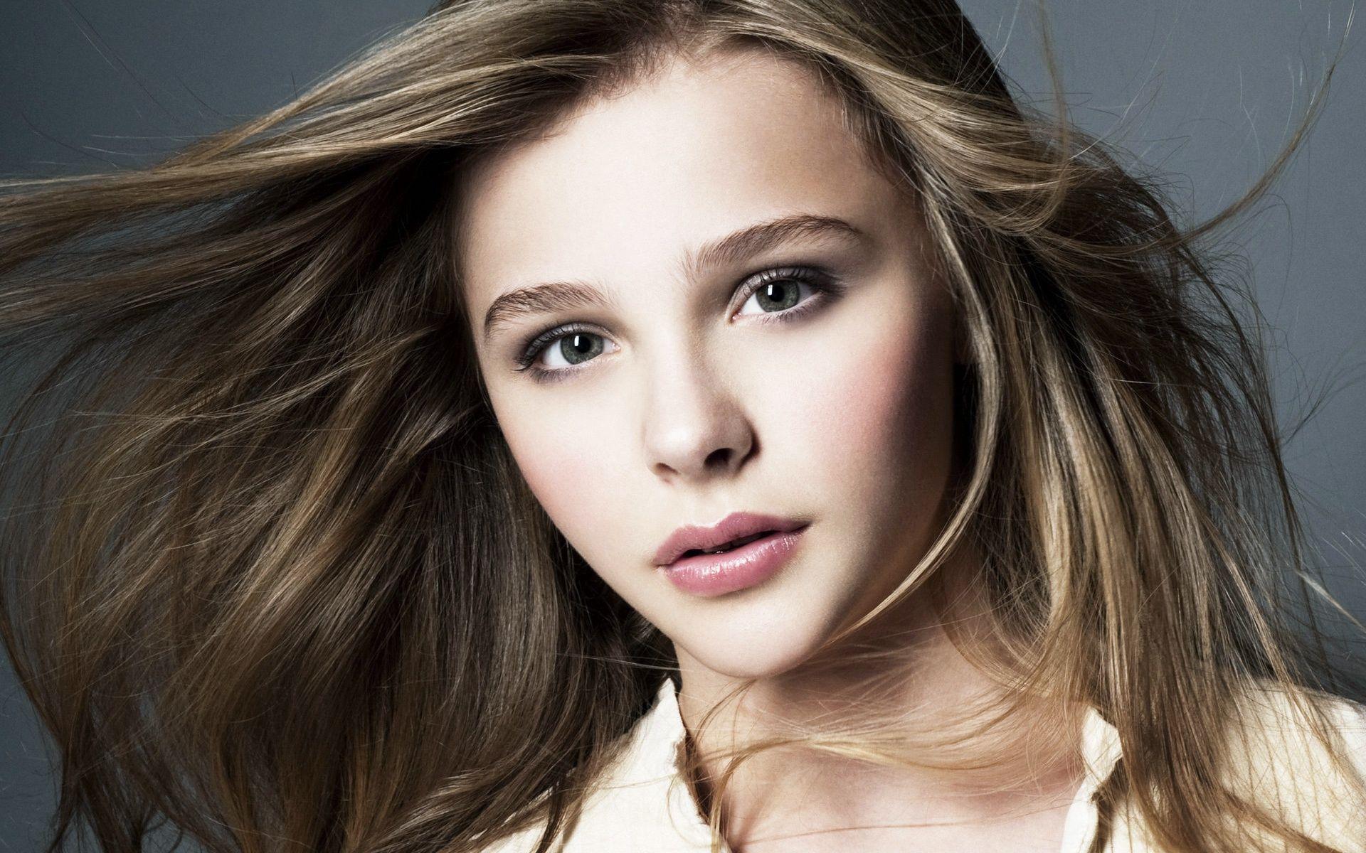 Chloë Grace Moretz Wallpaper High Resolution and Quality Download