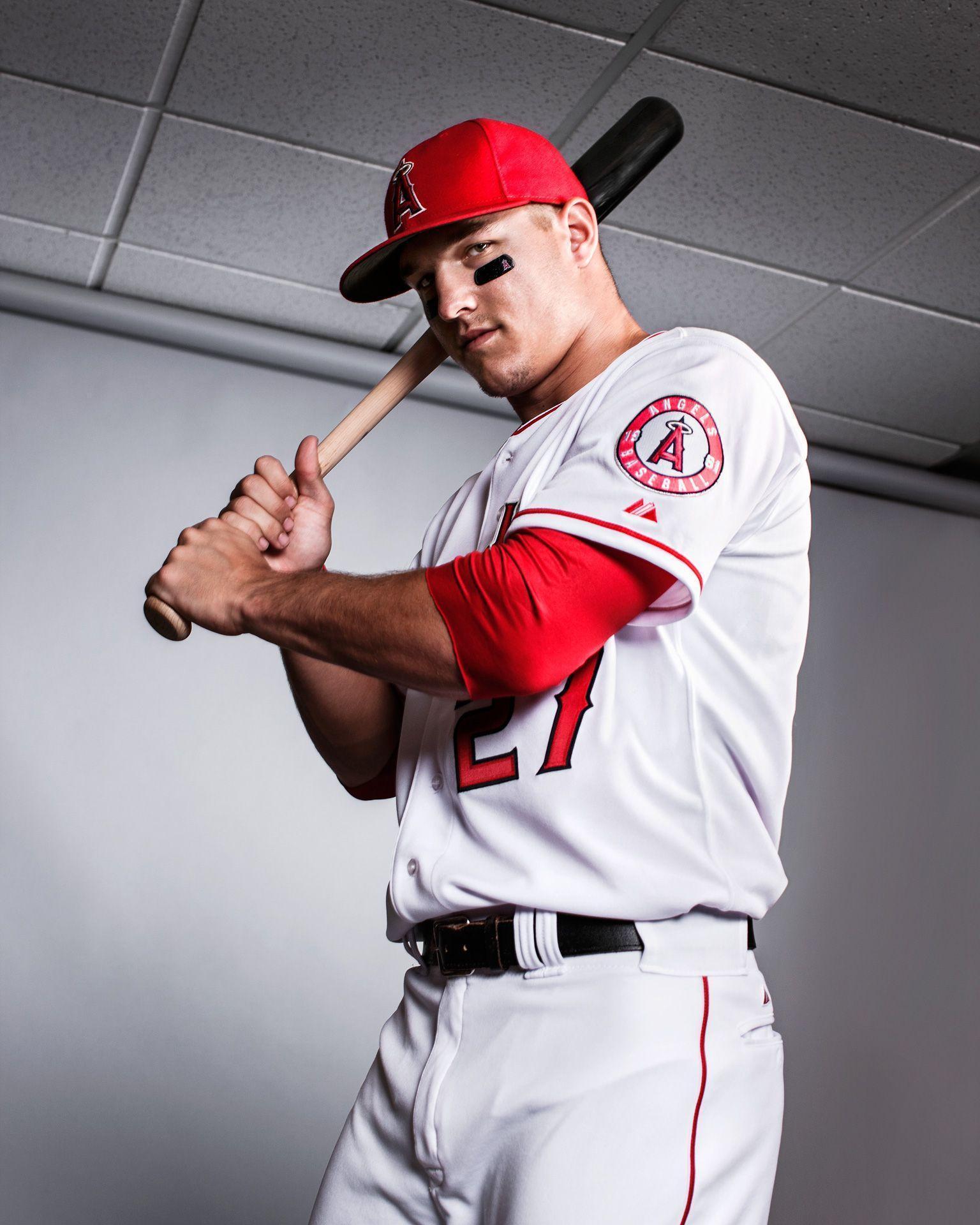 Behind the Scenes: Mike Trout Cover Shoot