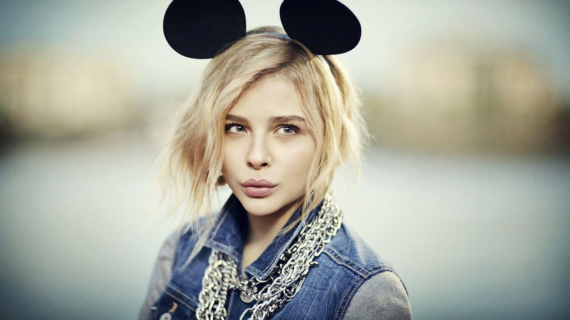 Chloe Grace Moretz HD Wallpaper download latest Chloe